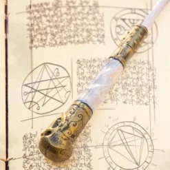 Epic Armoury Wand Necronomicon, Weiß -Halloween Verkäufe wand necronomicon weiss 2